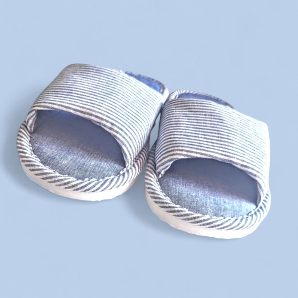 🩴NWOT Blue & White Striped Slide. Soft W/ Rubber Soles - Picture 3 of 5